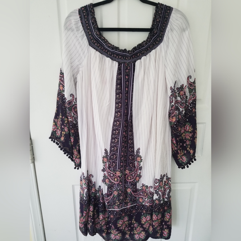XHILARATION Size 2X bell sleeves, white background, blue, pink,yellow paisley